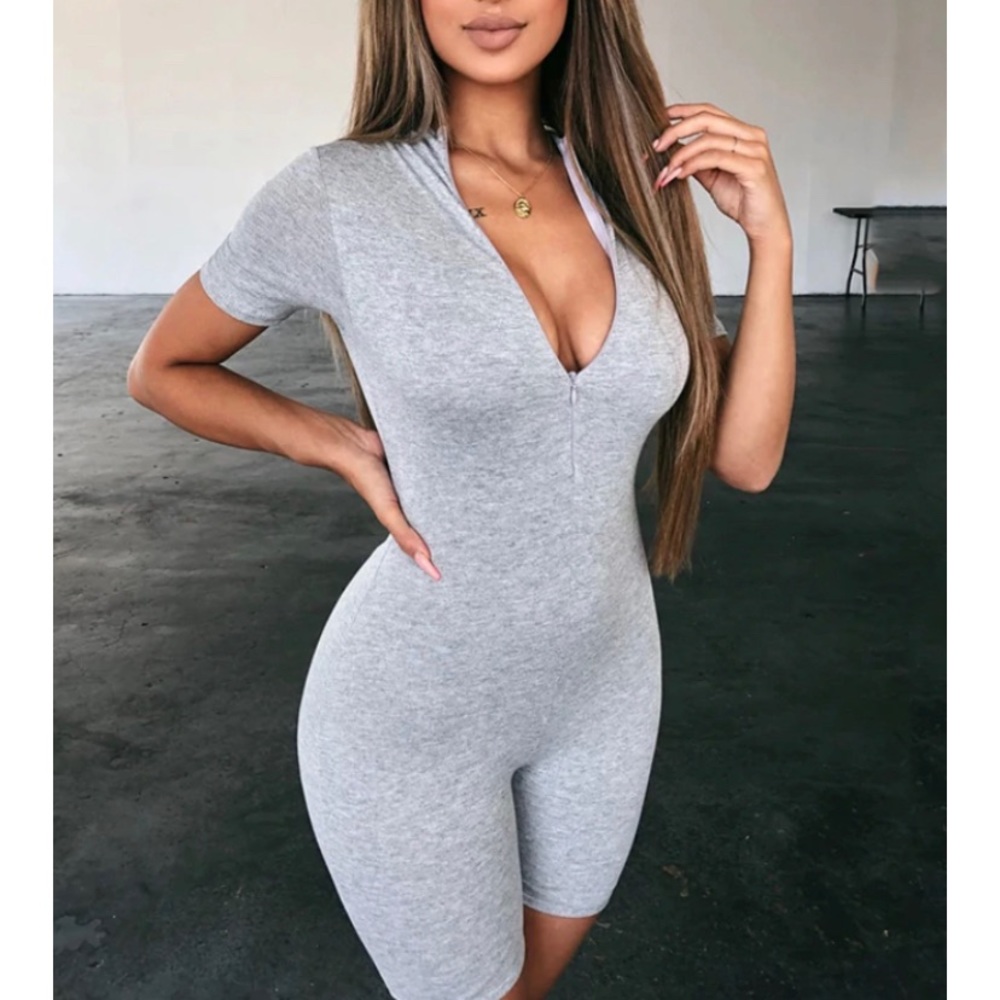 AIRPORT VIBES PLAYSUIT